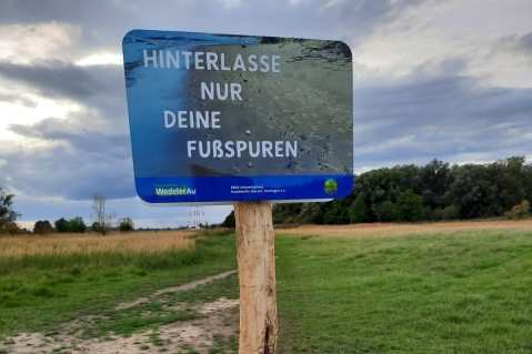 Hinterlasse nur deine Fußspuren