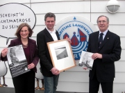 Karin Warncke, Thorsten Berndt, Kreispräsident Burkhard E. Tiemann